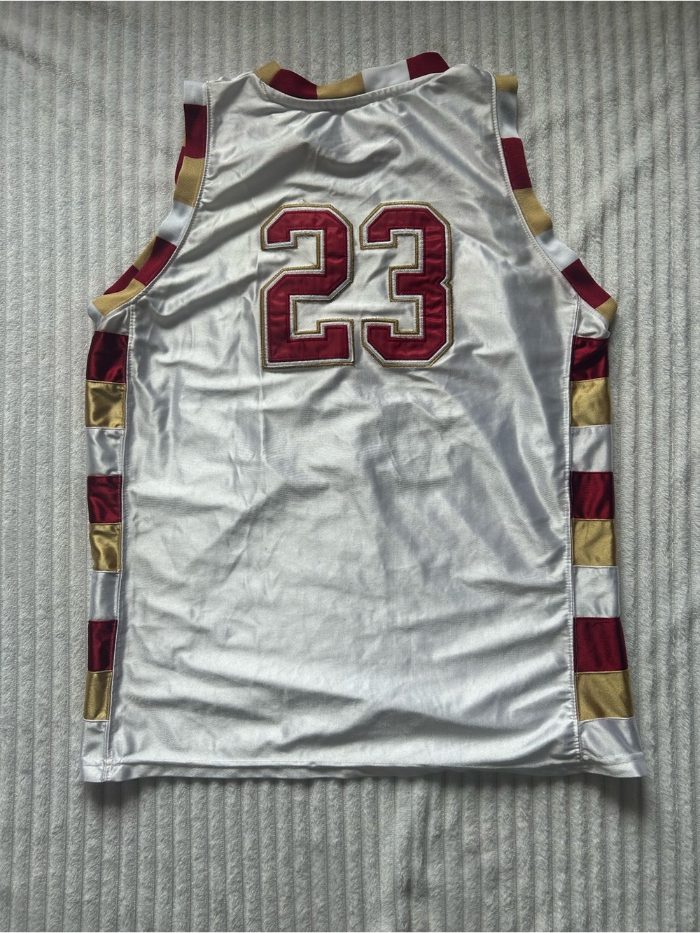 Vintage Cleveland Cavaliers LeBron James “23” Jersey XL White - Picture 2 of 7